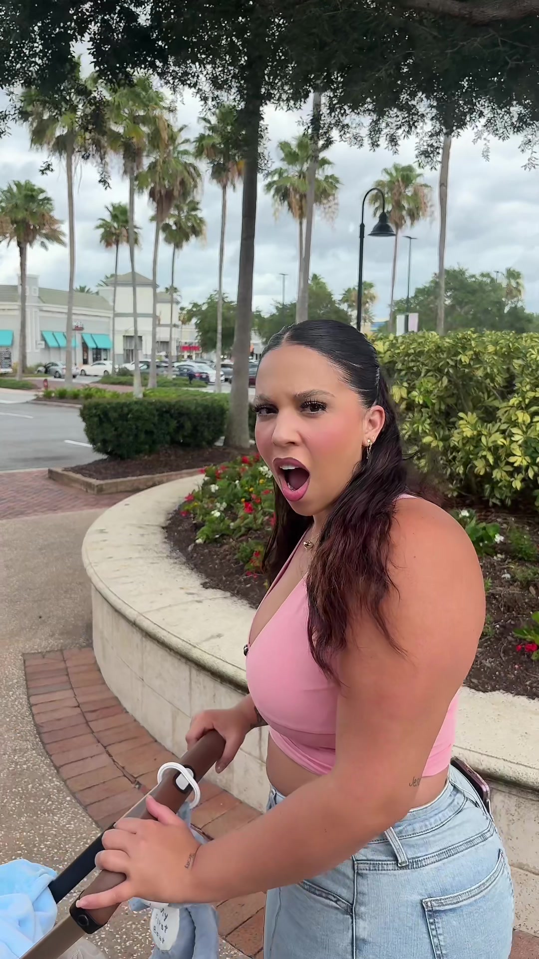 @Thedollhousefamily