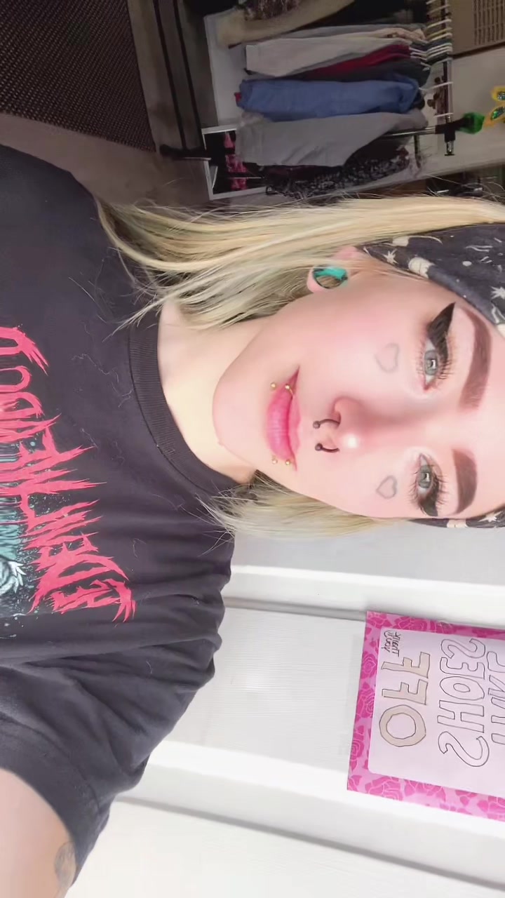 @Gothic Hippie