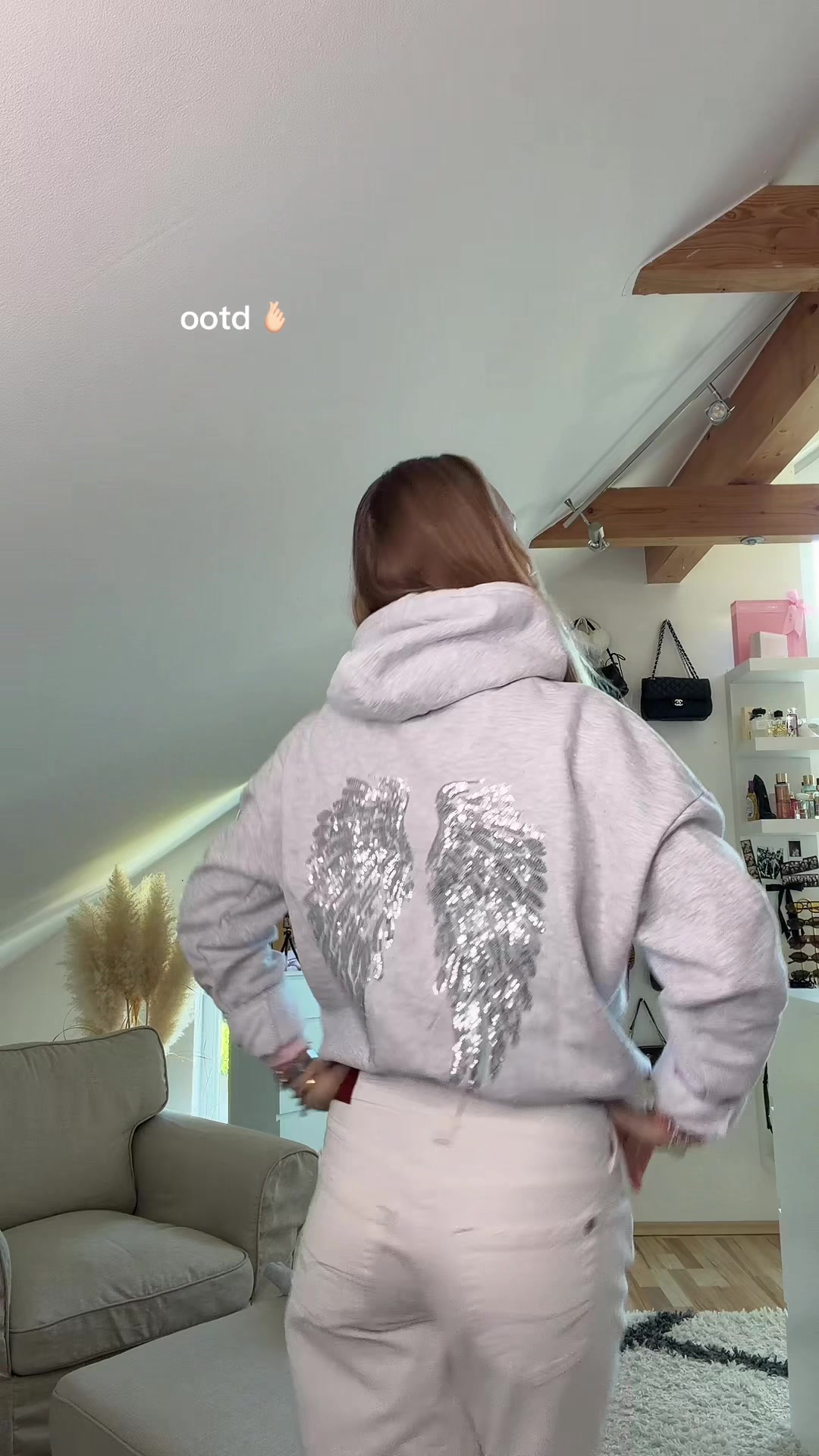 @janalibra