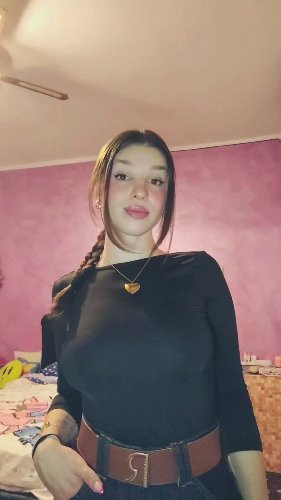 @Sissi ๐