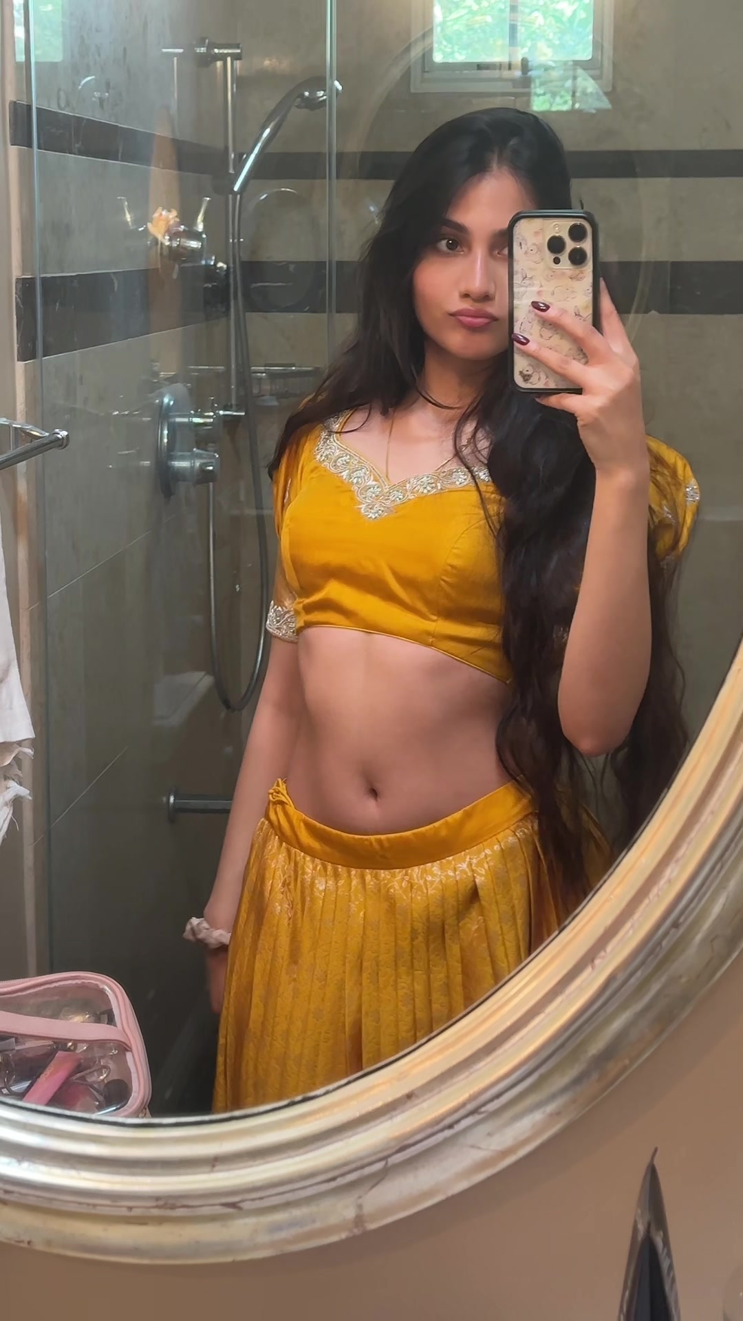 @glitterybarrf
