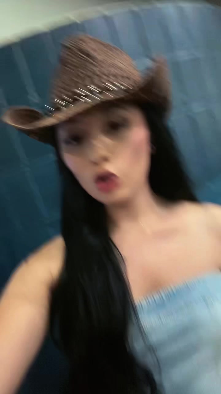 @Alexis