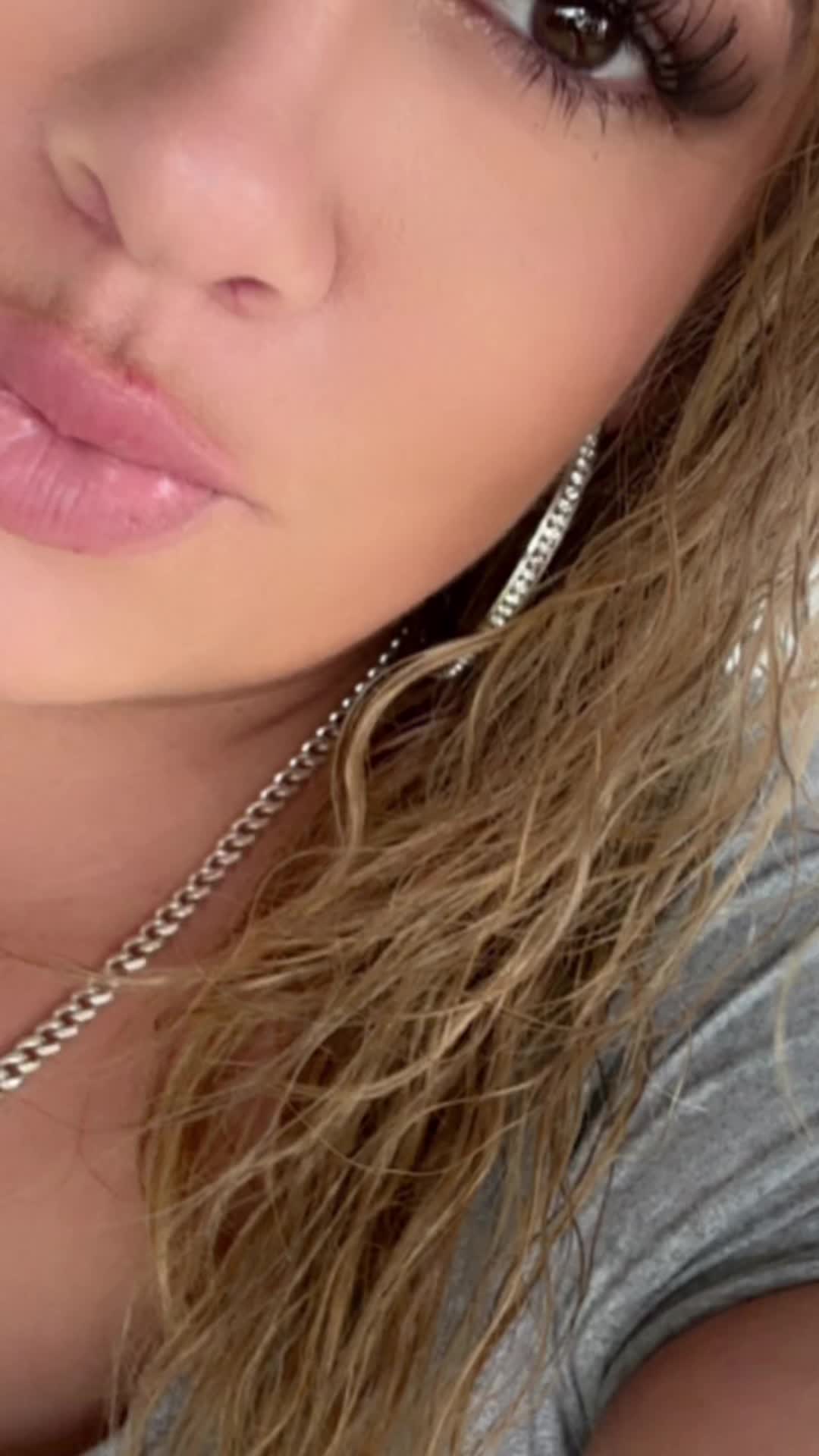 @Krissy Nicole 💜