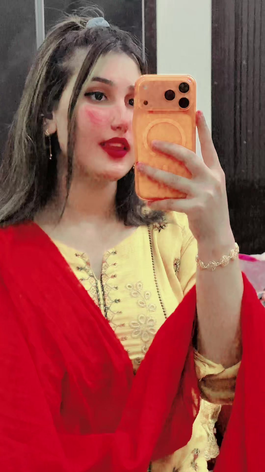 @Punjabi Kuri 🥻