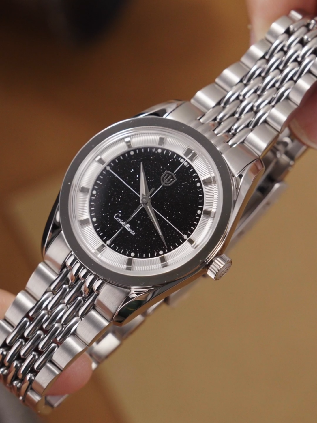 @watchdives