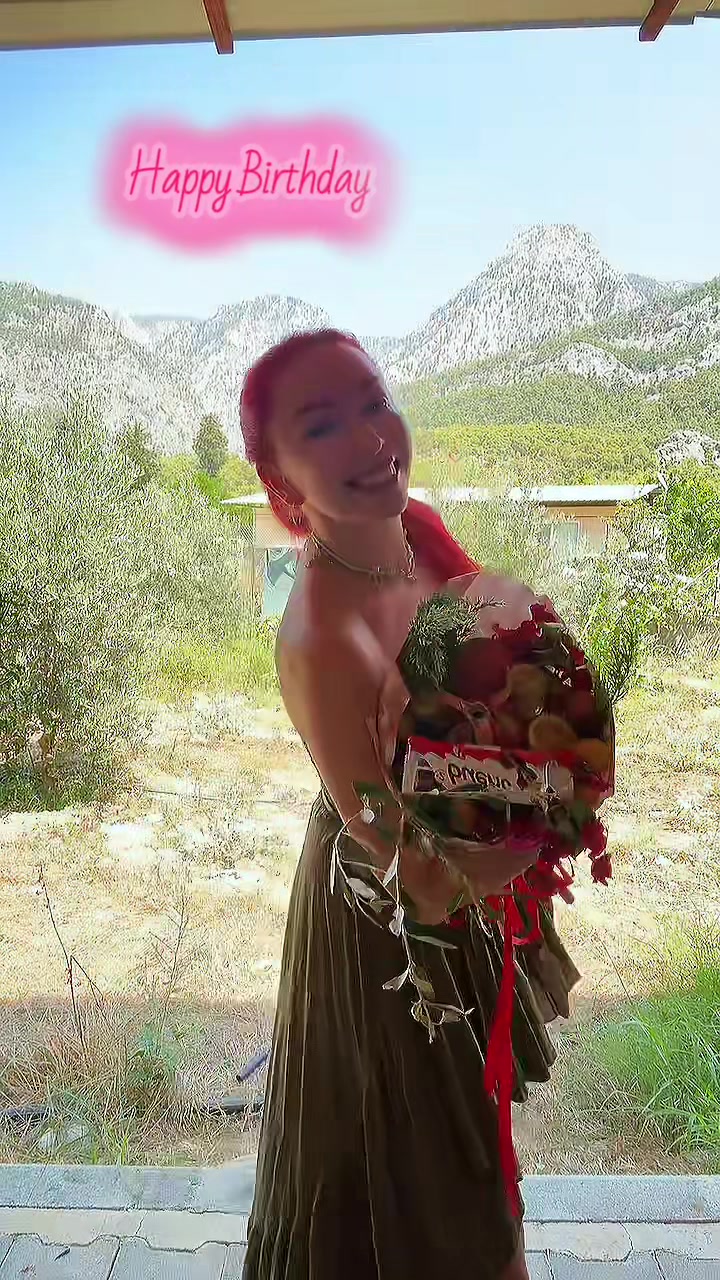 @Elena_⭐️