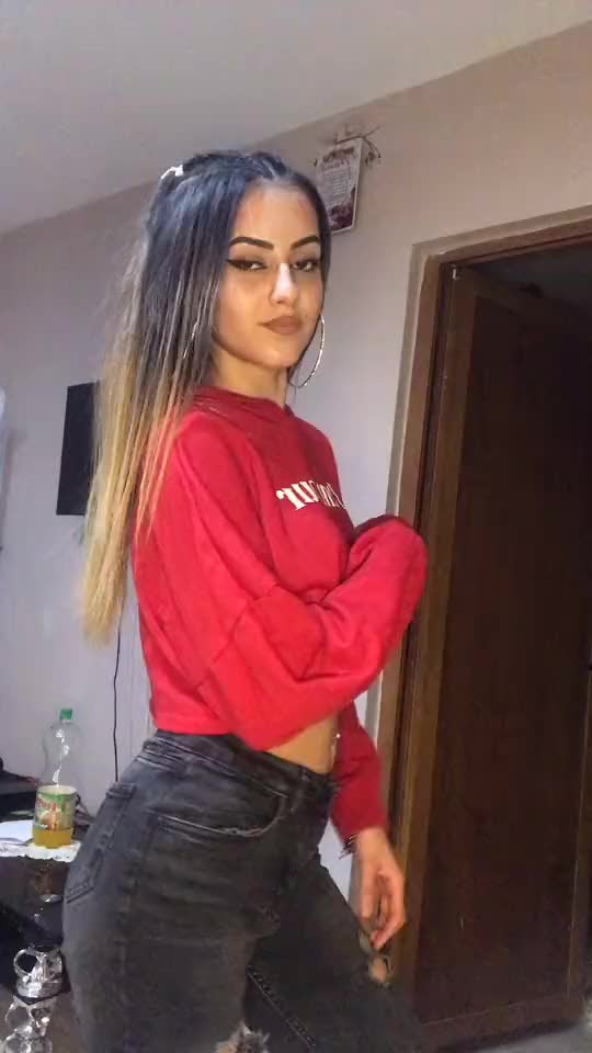 @Andreeacb