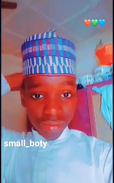 @small_boty