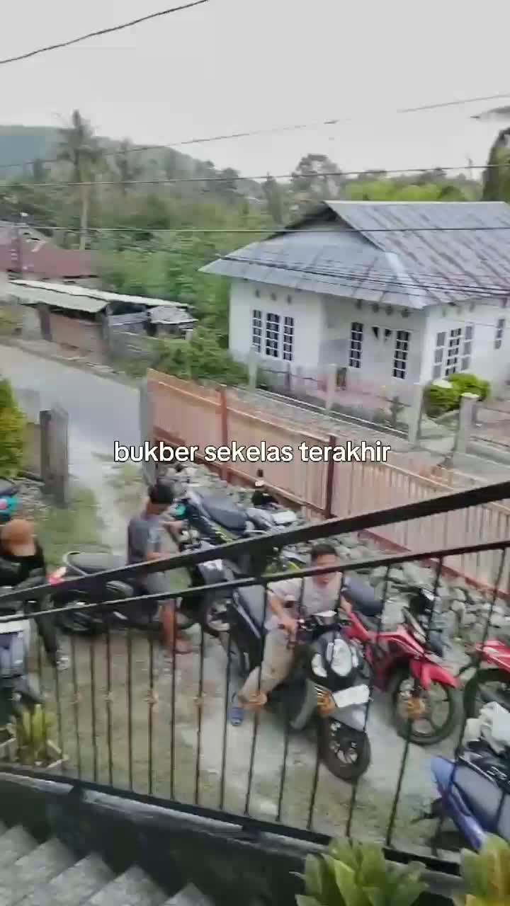 @XII MIPA 1 udh lulus