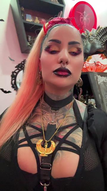 @High Priestess ๐ฑ