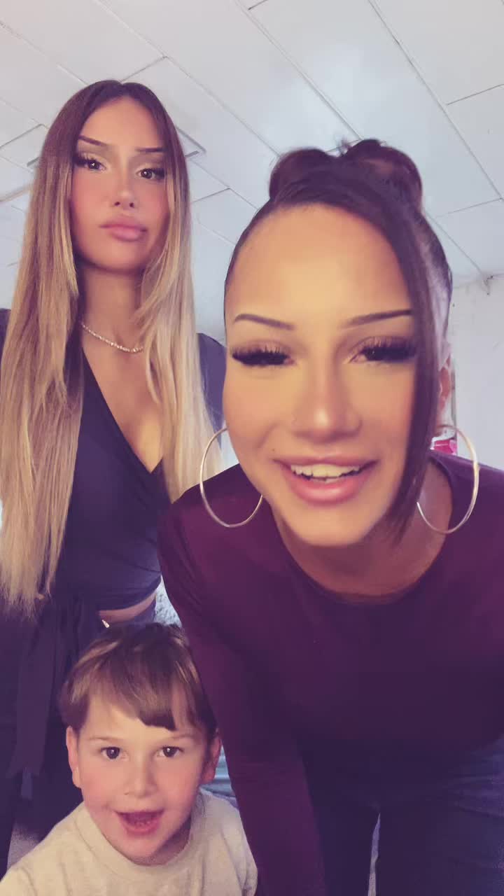 @𝓮𝓿𝓮