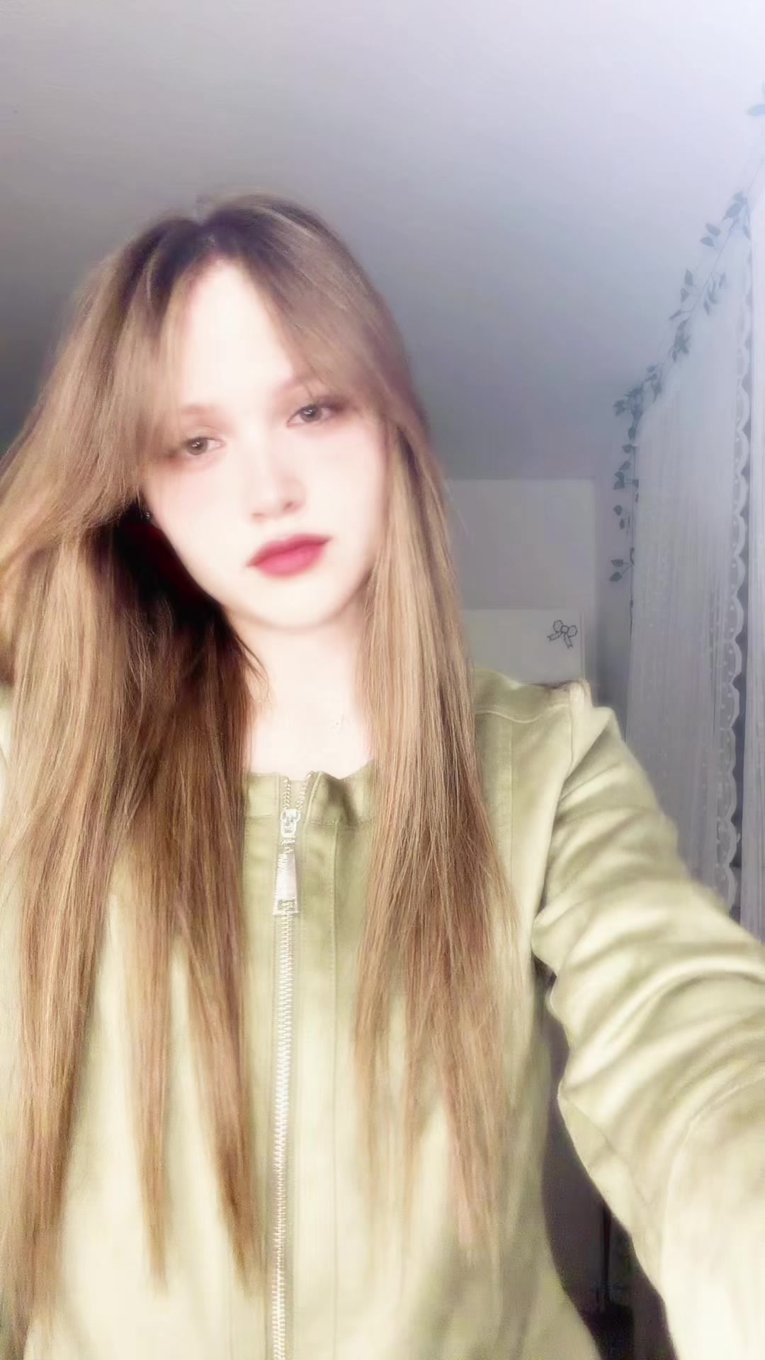 @Hitomi
