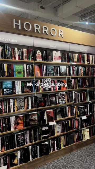 @Michelle 🦇📖🎧🥀