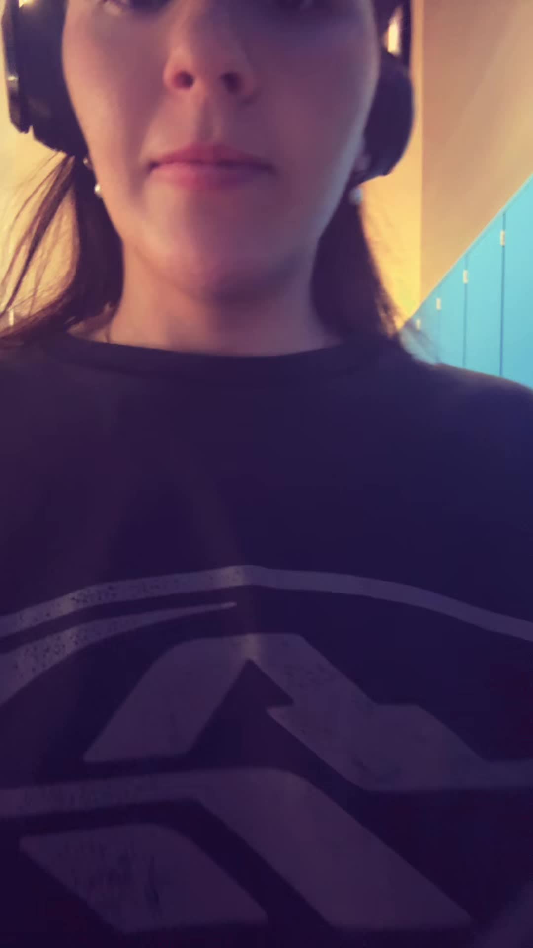 @hannahliska