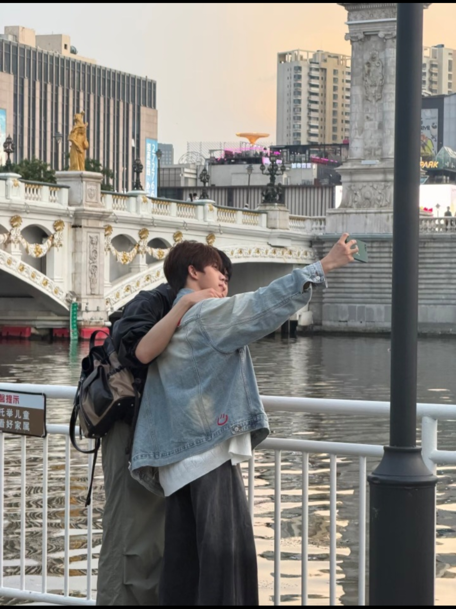 @wens&bull;xizhao era 🧡💛