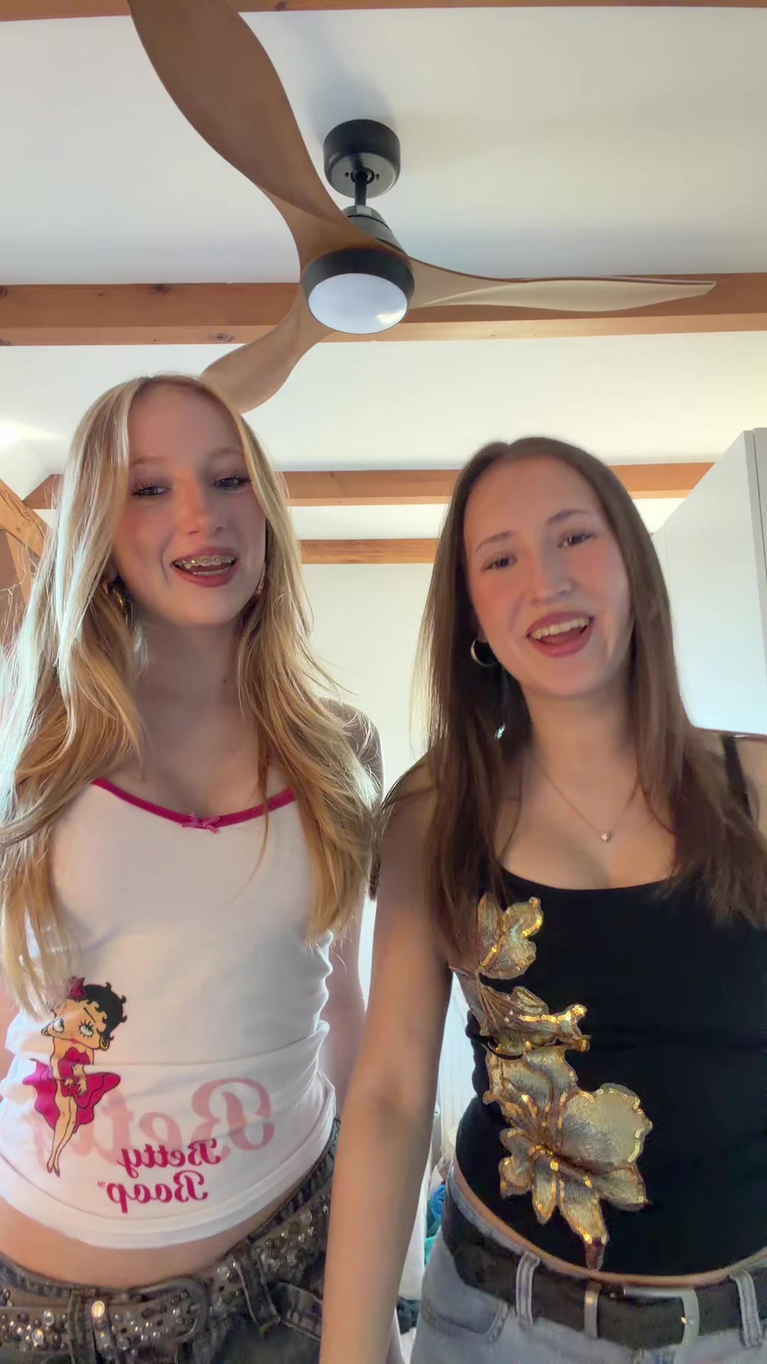 @Lillyyy