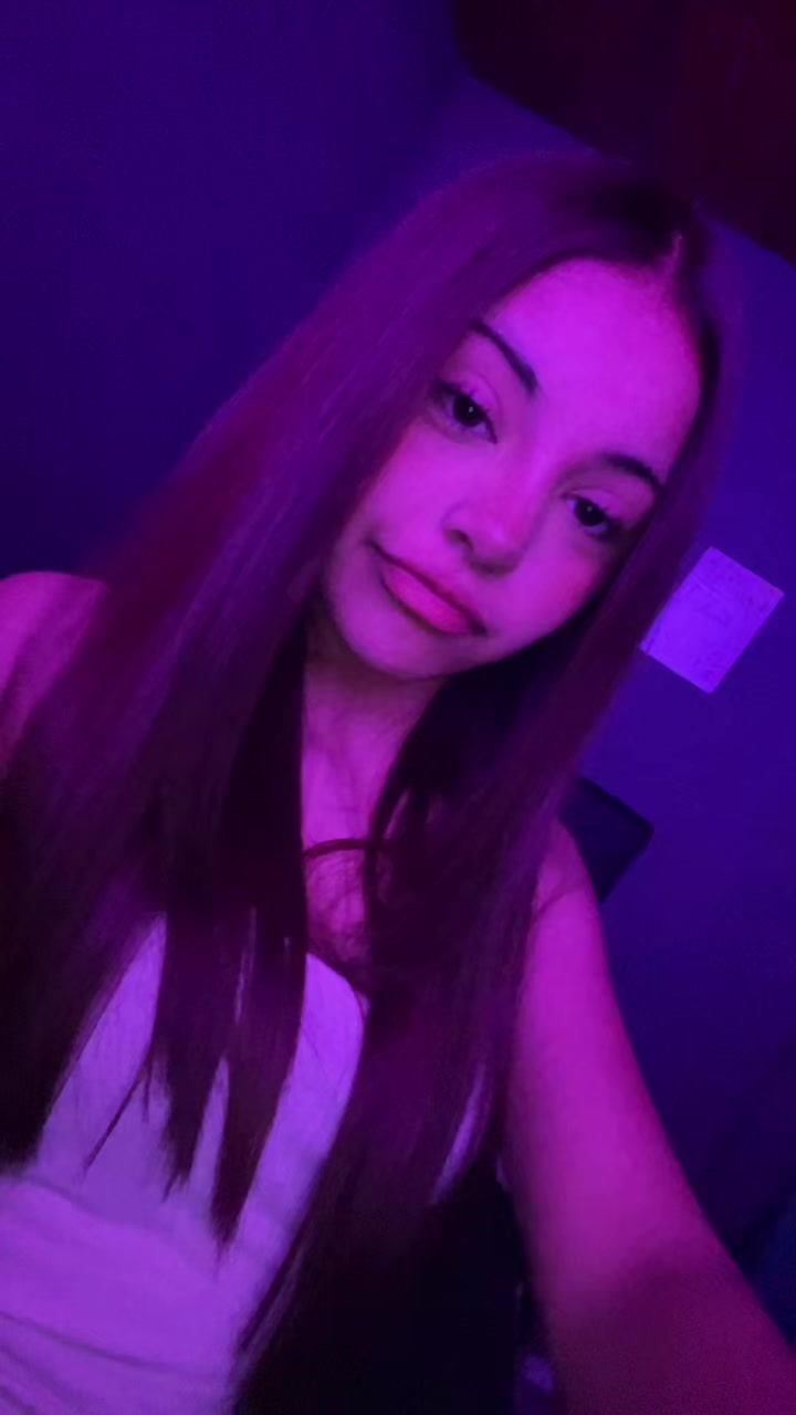 @𝓂𝒾𝓁𝑒🍒