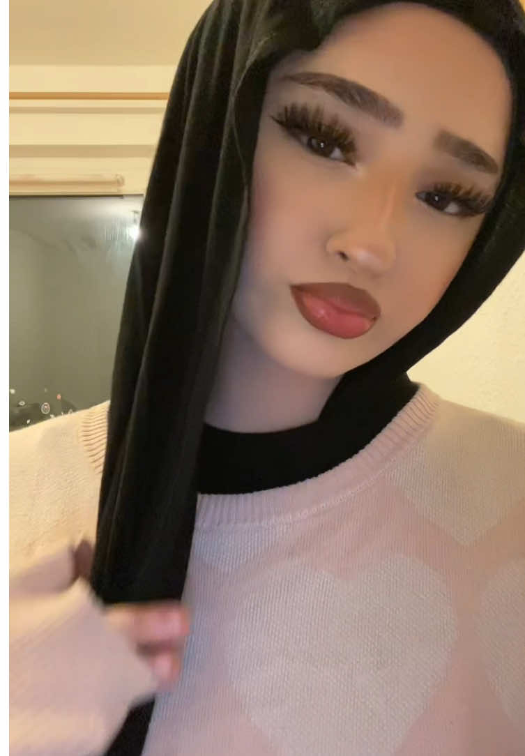 @𝓕𝓪𝓽𝓲 ❦