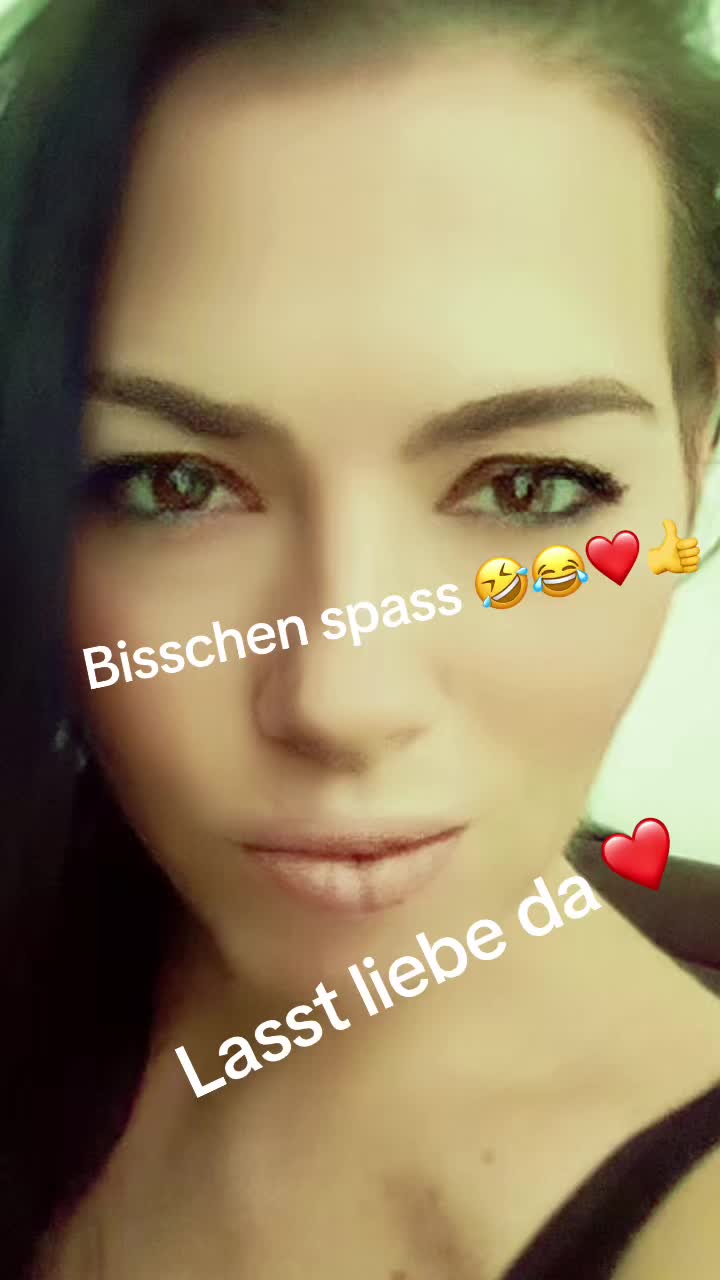 @Jacqueline the Queen 🇩🇪🇸🇾