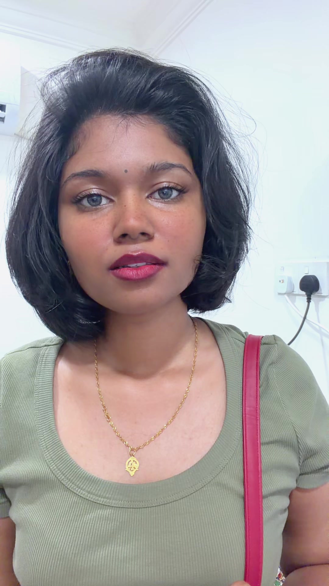 @KRITIKA_RATHNA KUMAR🦋