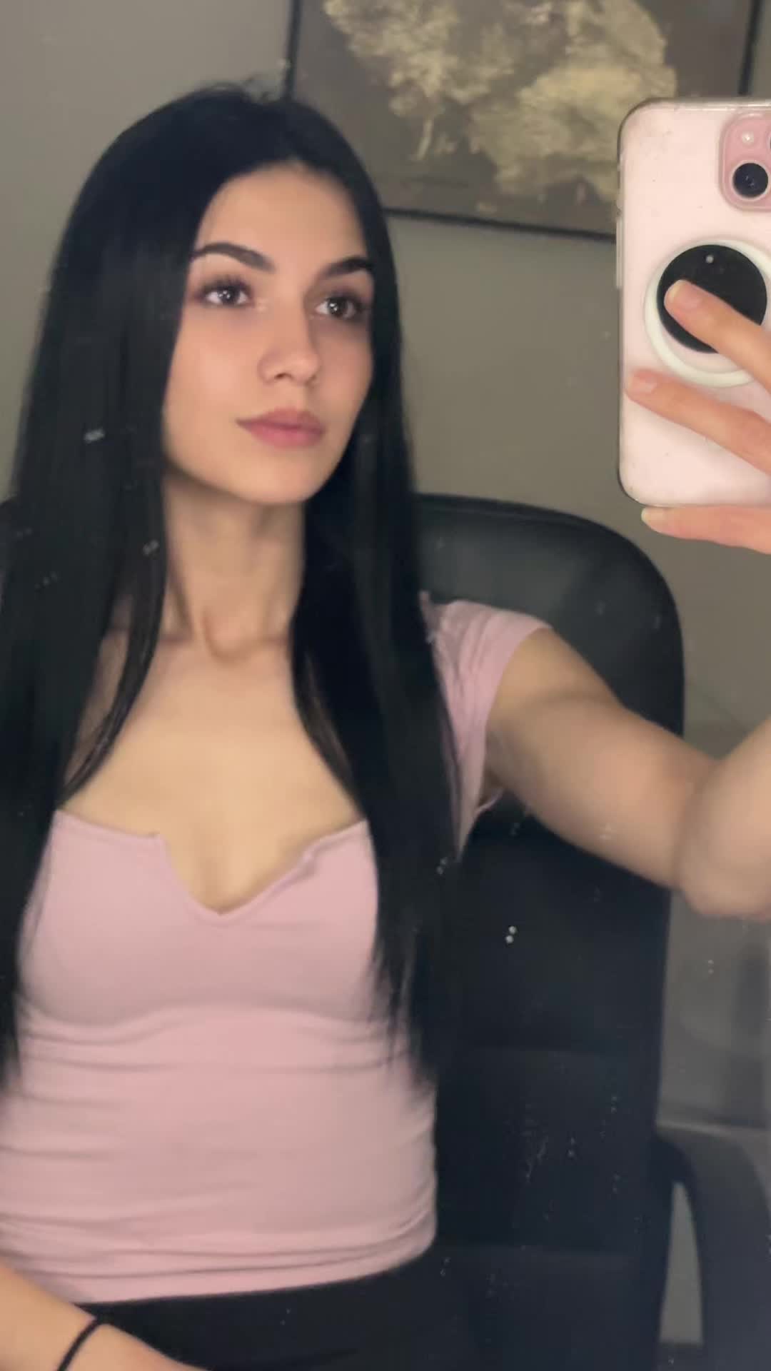 @alexis