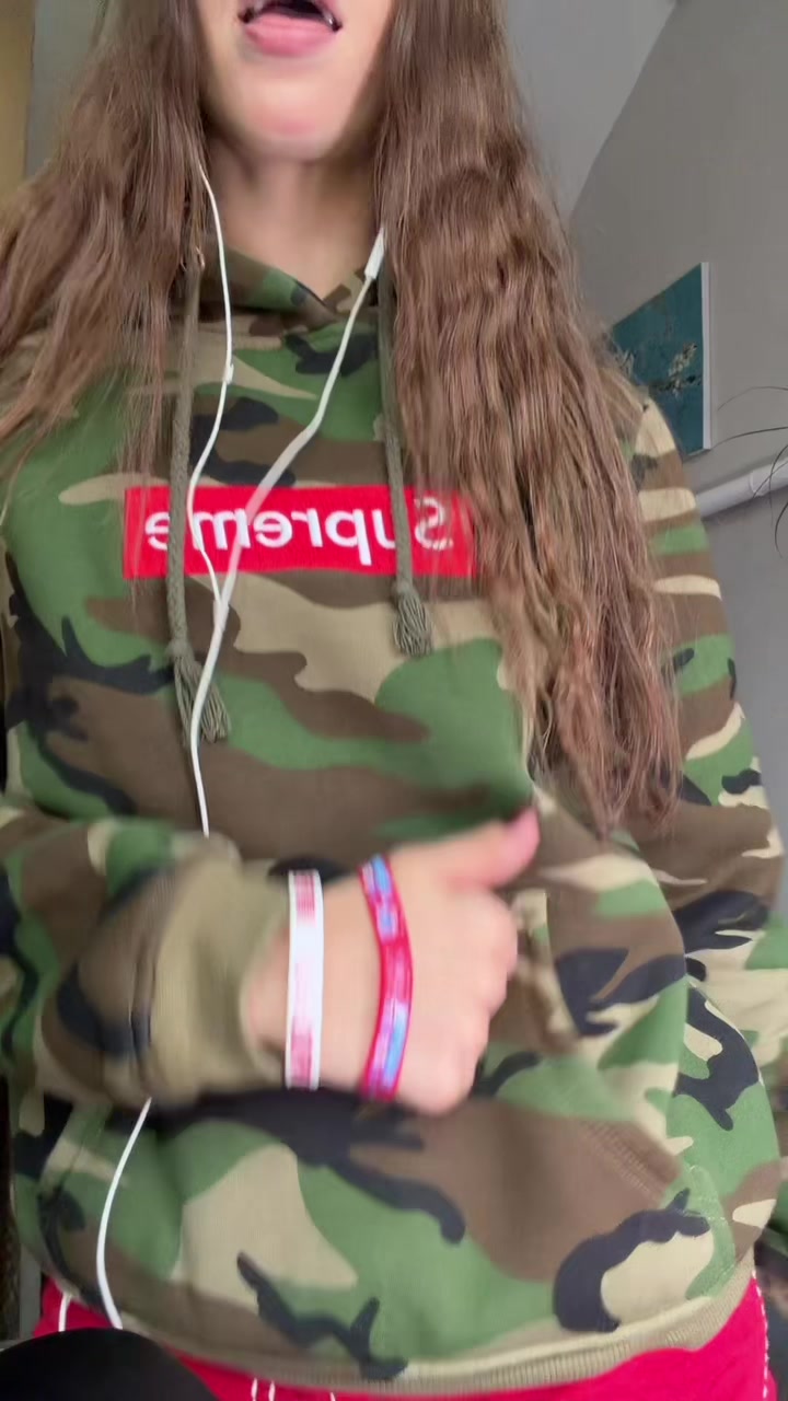 @monclershagirll