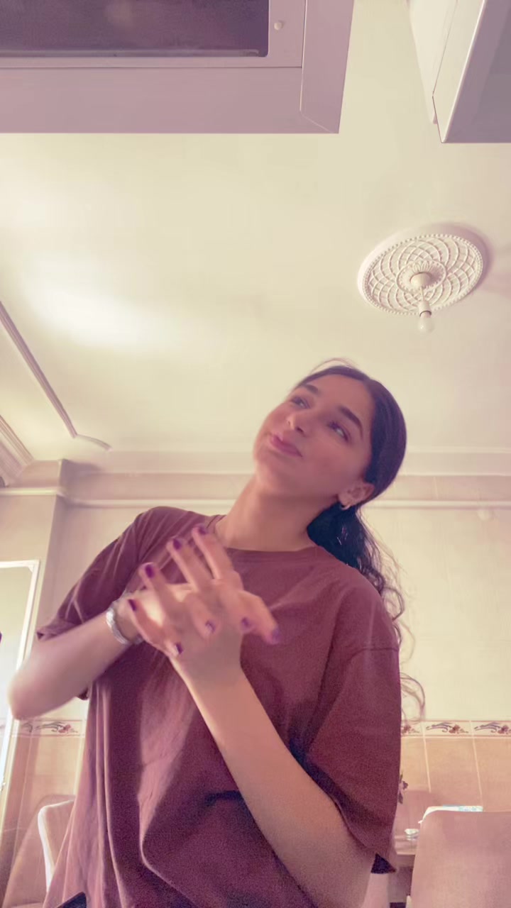 @Feryalergin