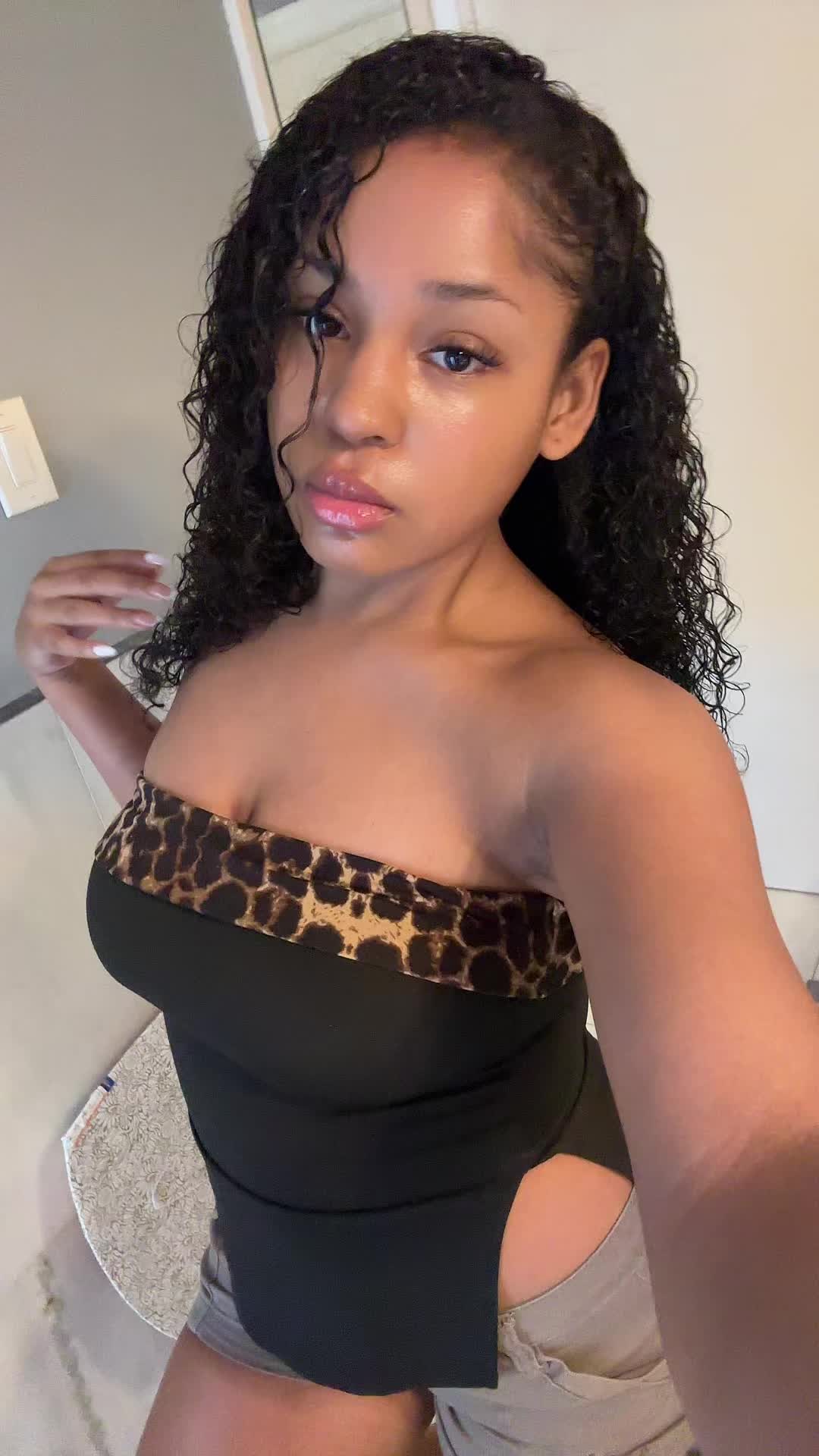 @Andelyse
