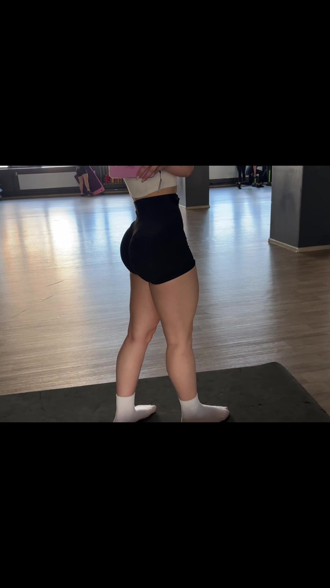 @_viknixx