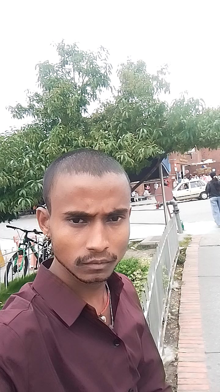 @hari narayan yadav098