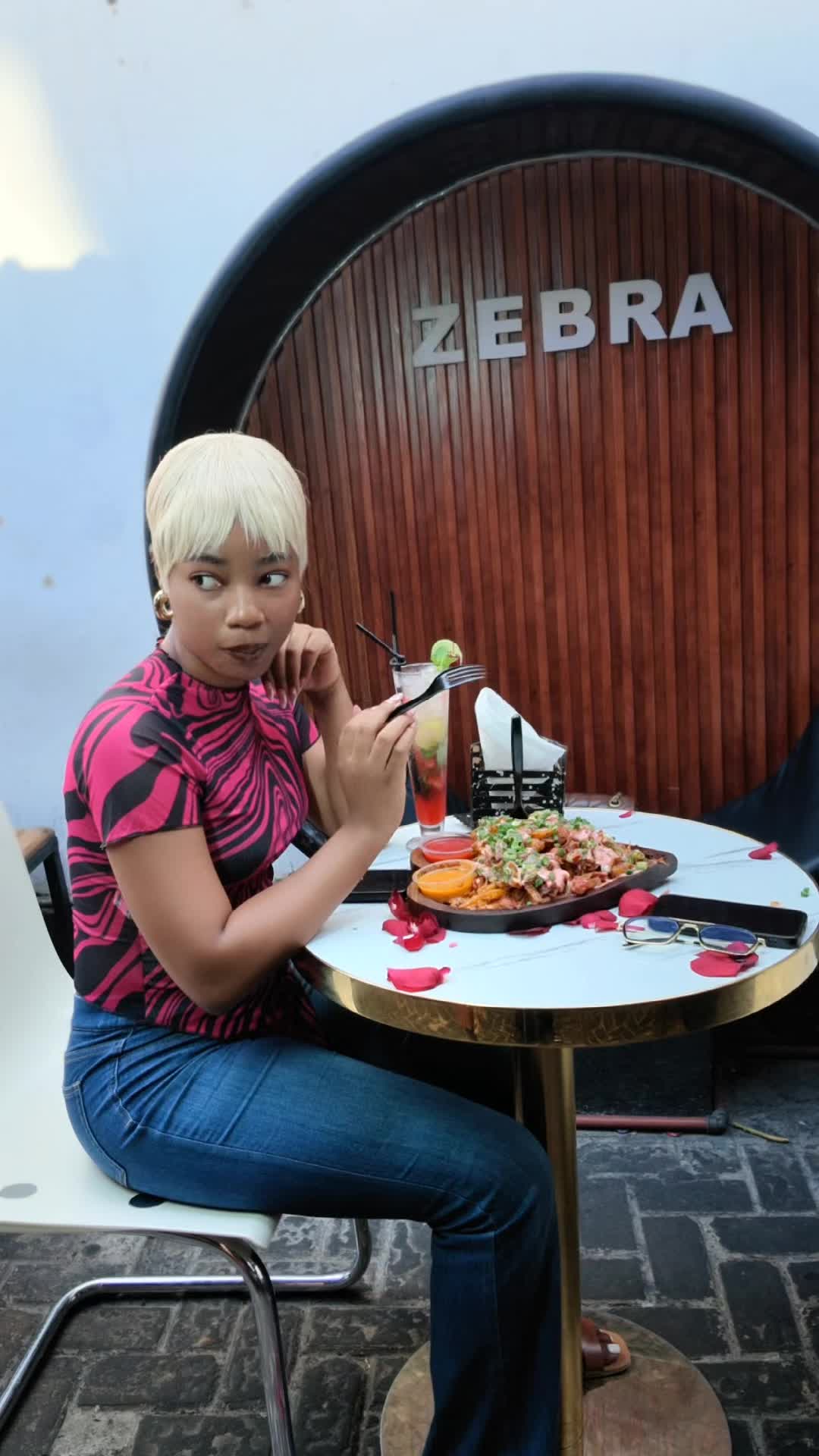 @ZEBRA RESTAURANT