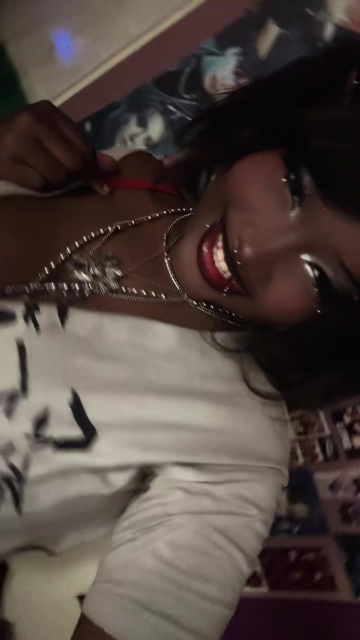 @Angel 🦇