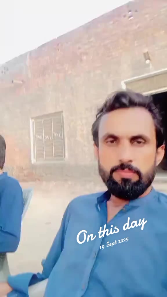 @عامر ریاض