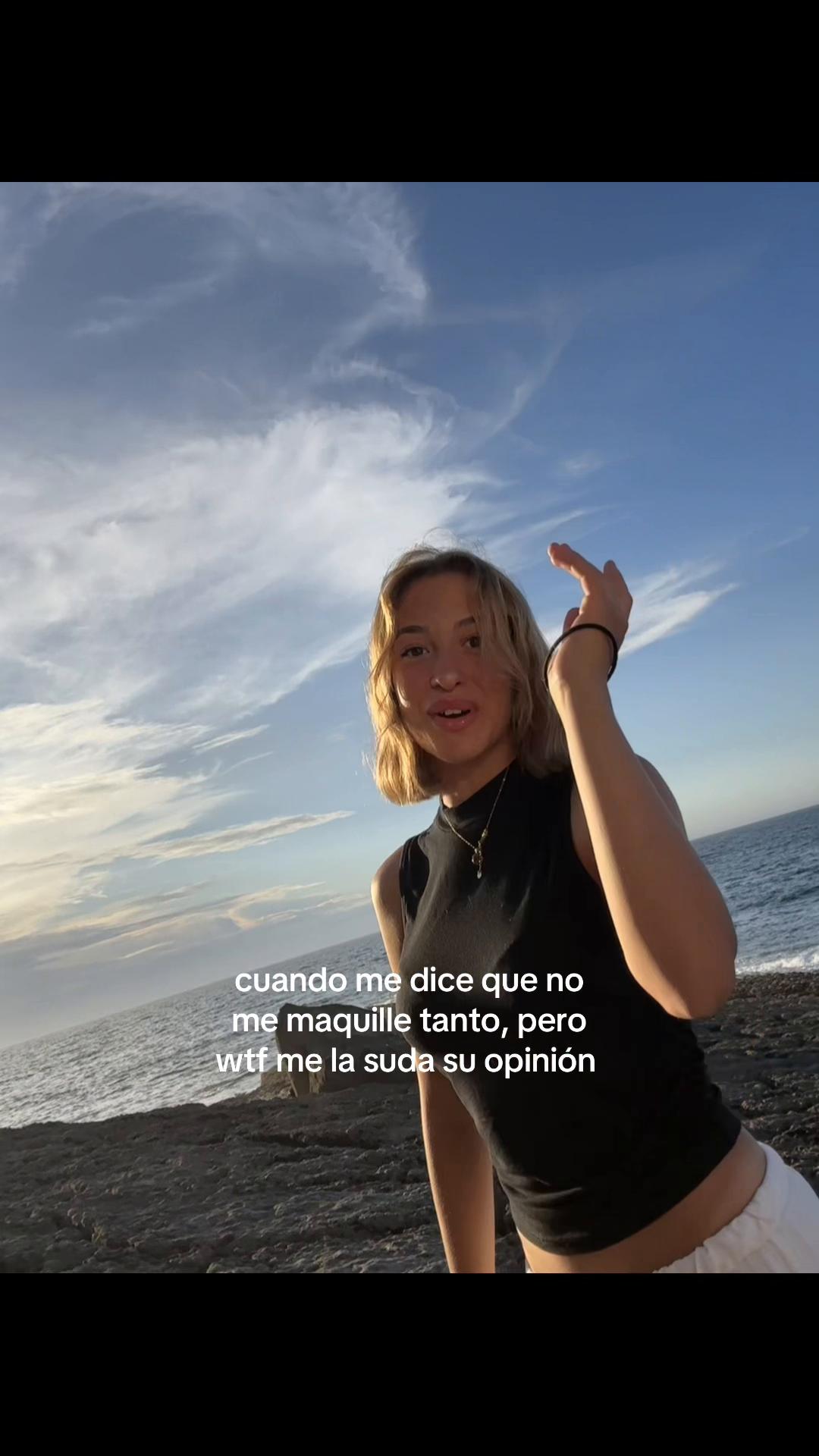 @🐴