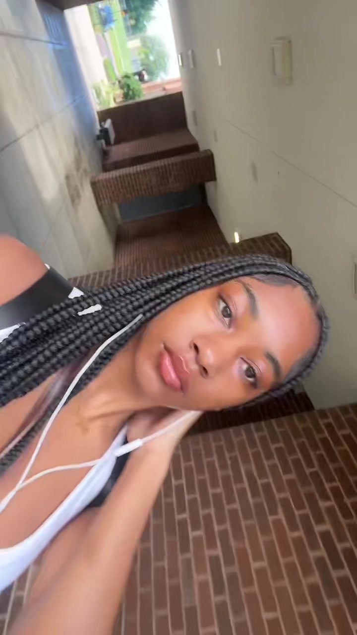 @Thegirlnextdoor😇
