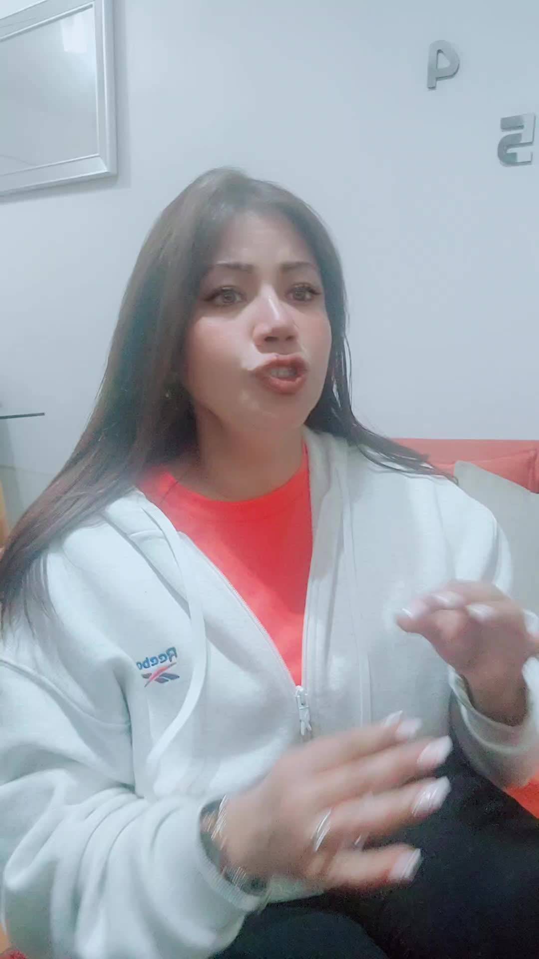 @Mari♒️