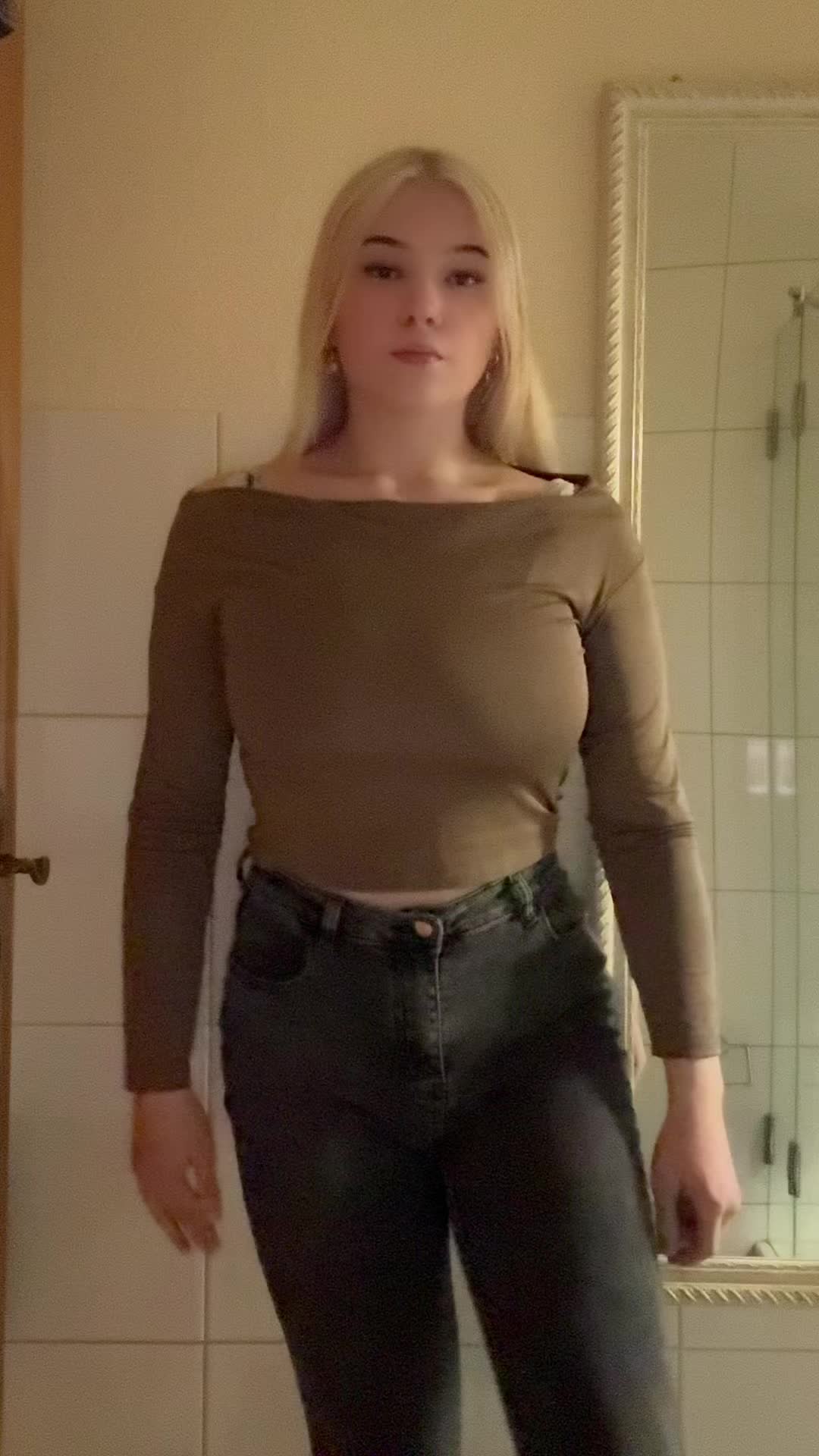 @Celina🤟🏻