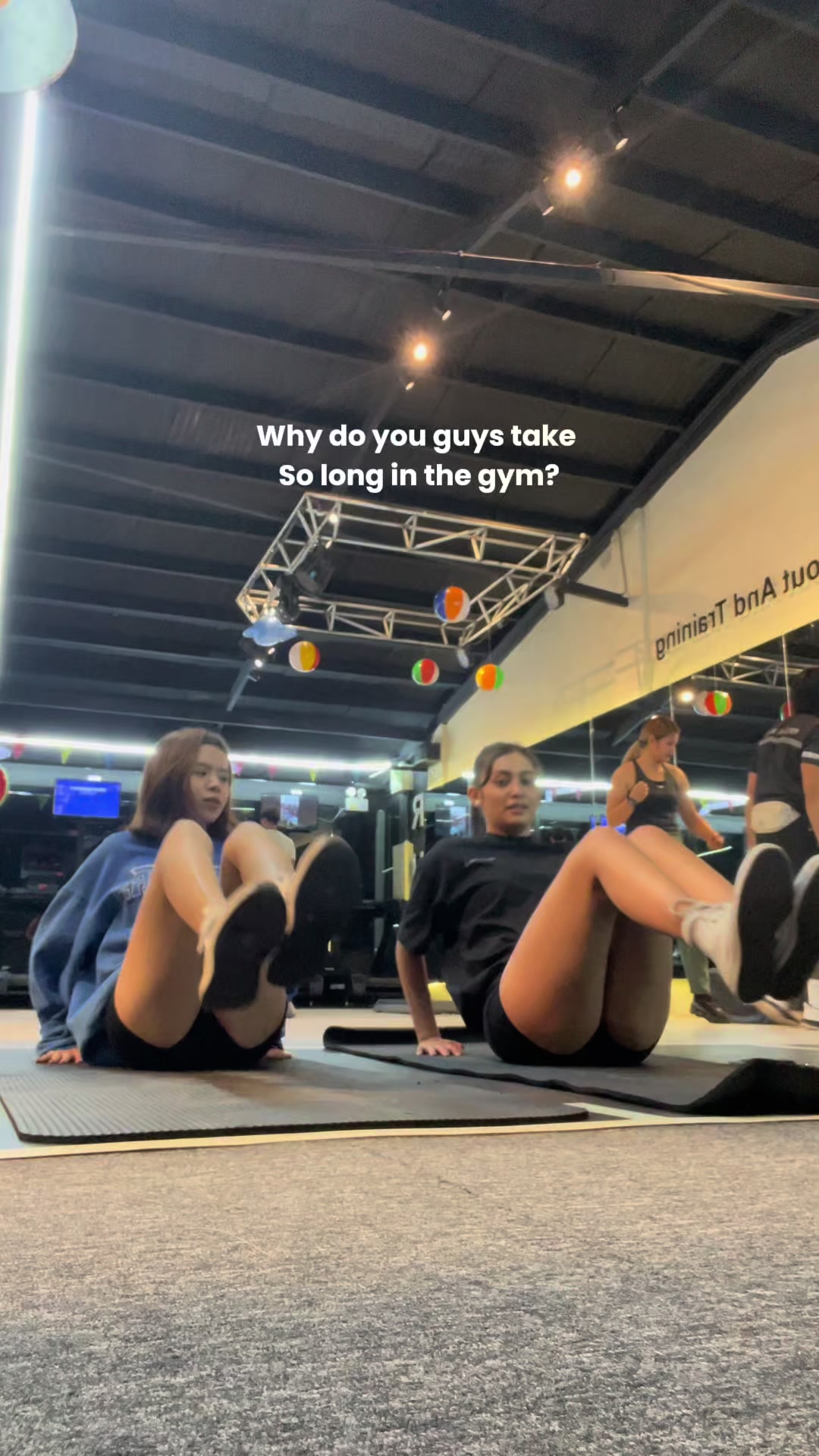 @samanthaleepettit on IG