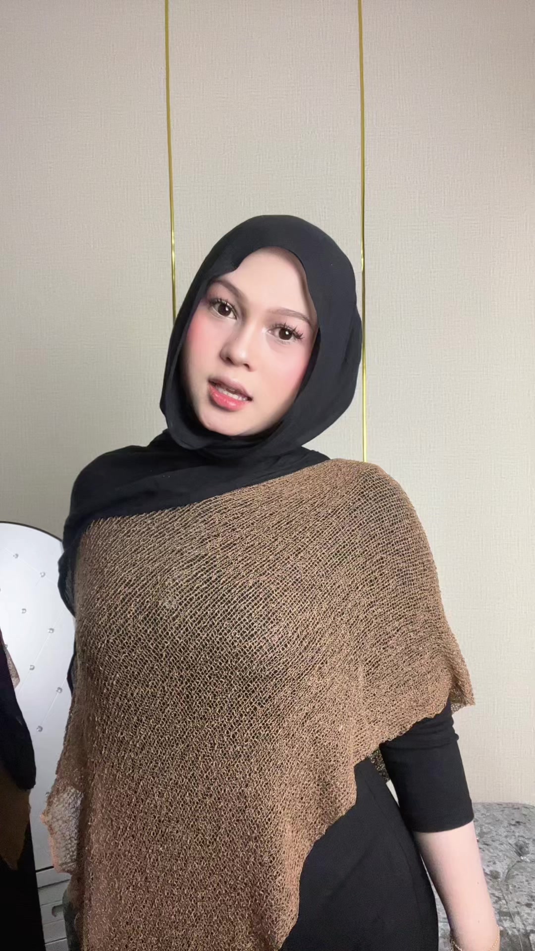@cahyaniajaaa