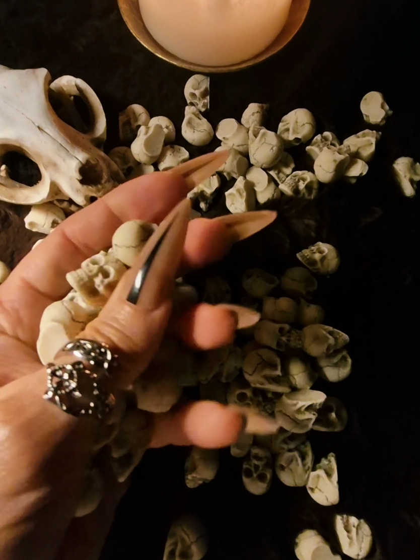 @Dark Raven ASMR