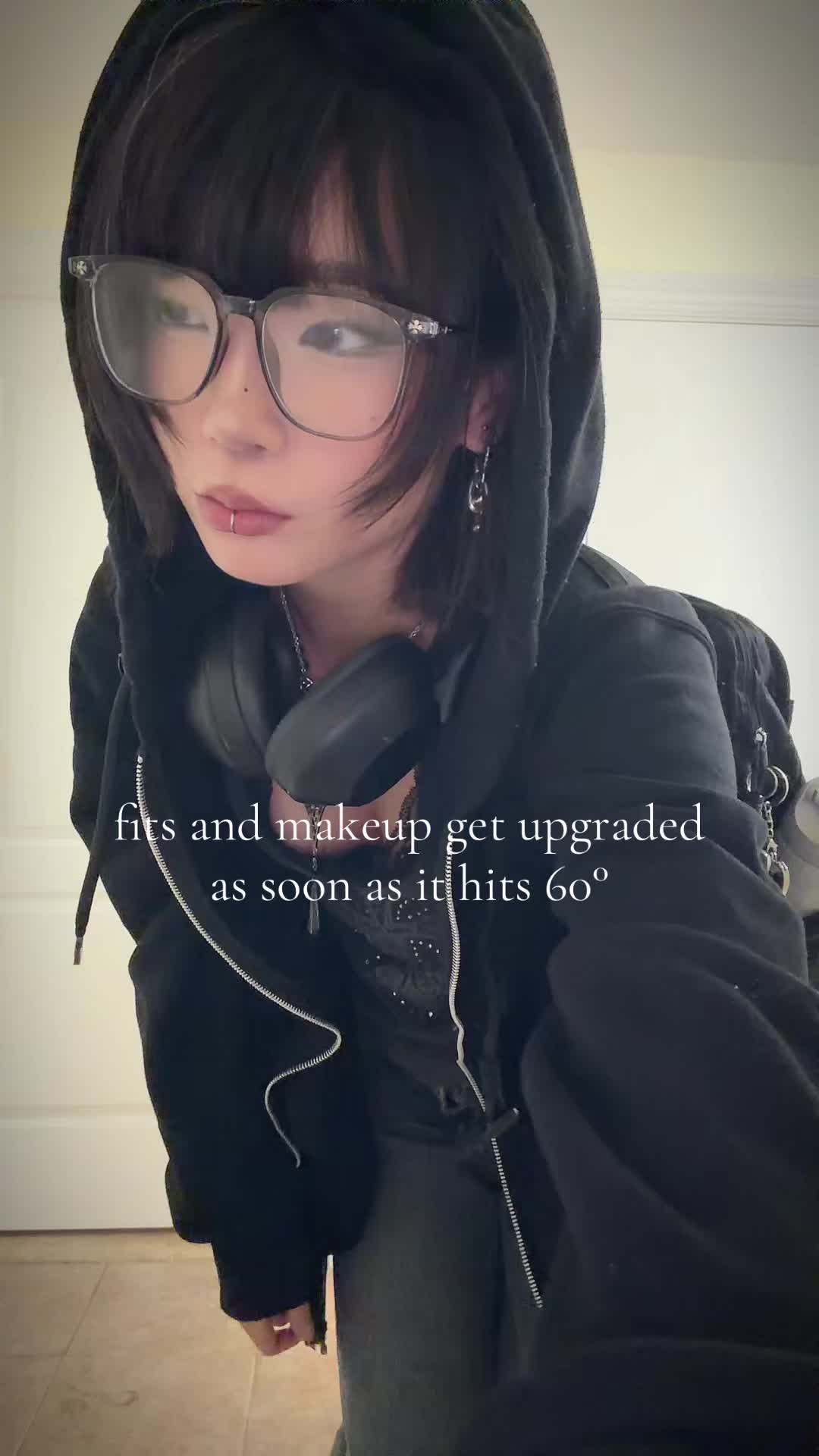 @𑣲. tess