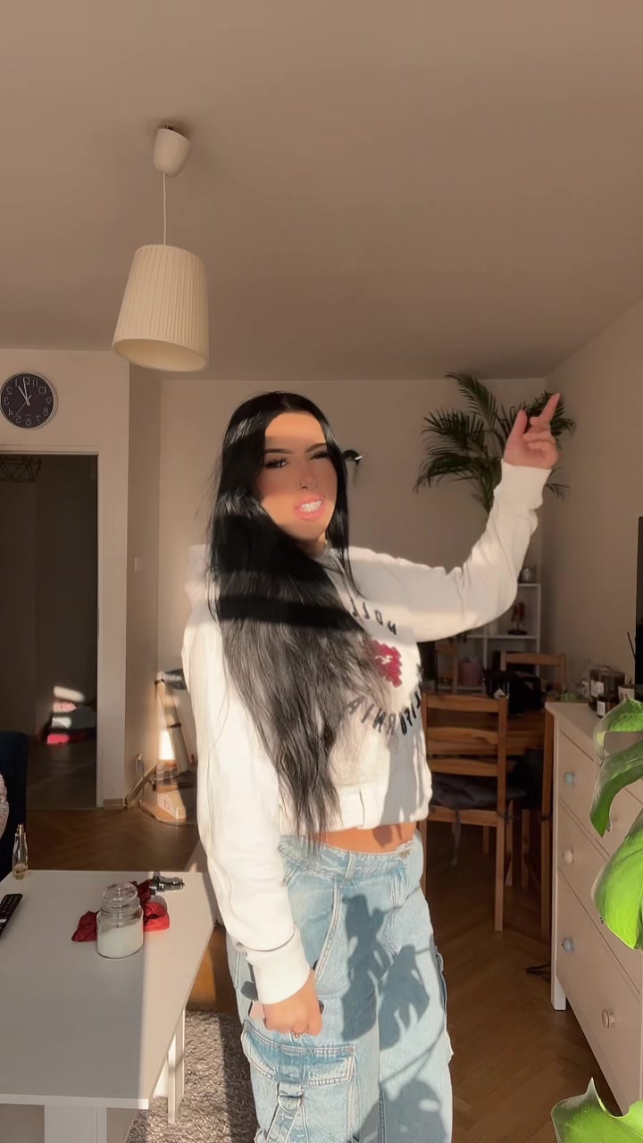 @C L A U D I A ๐