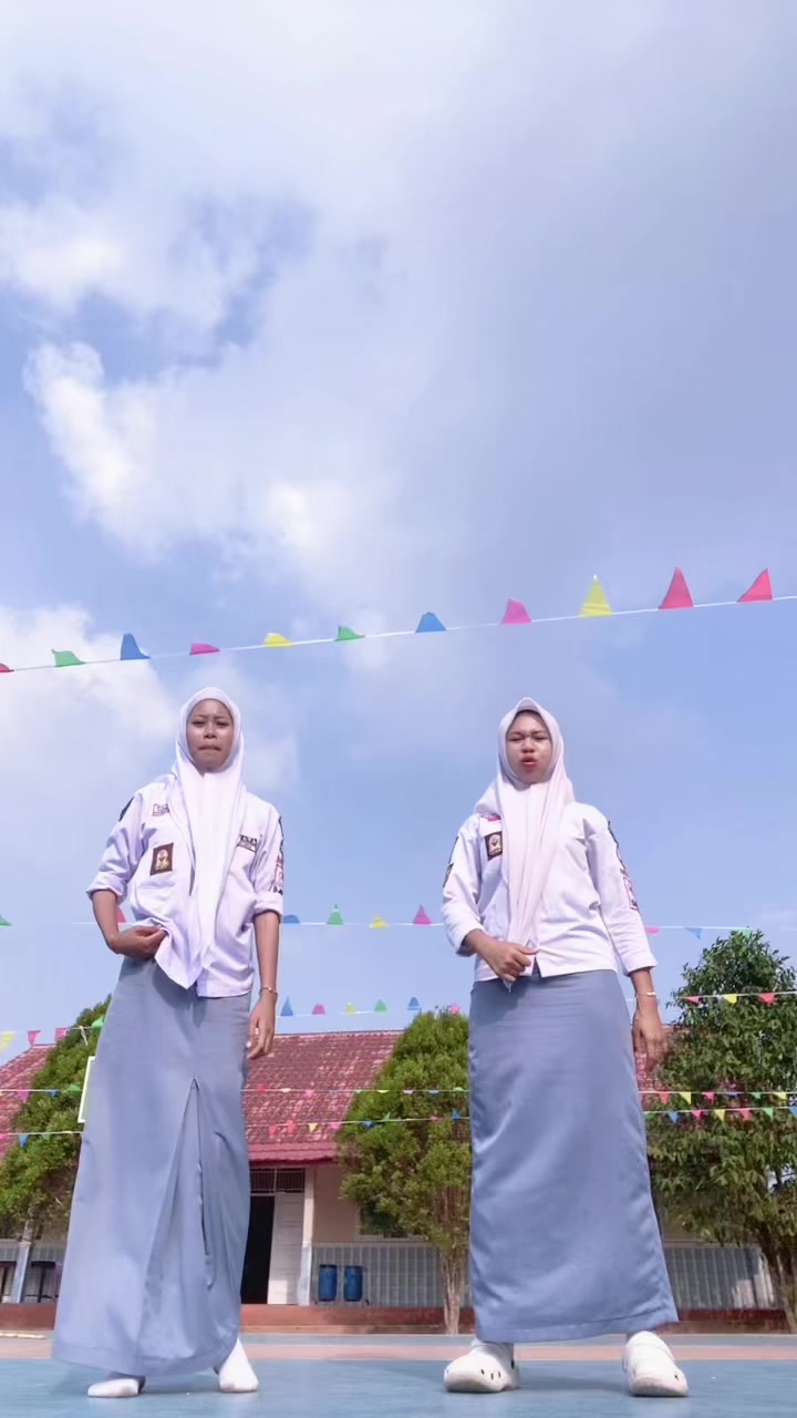 @raniaa ayeaye