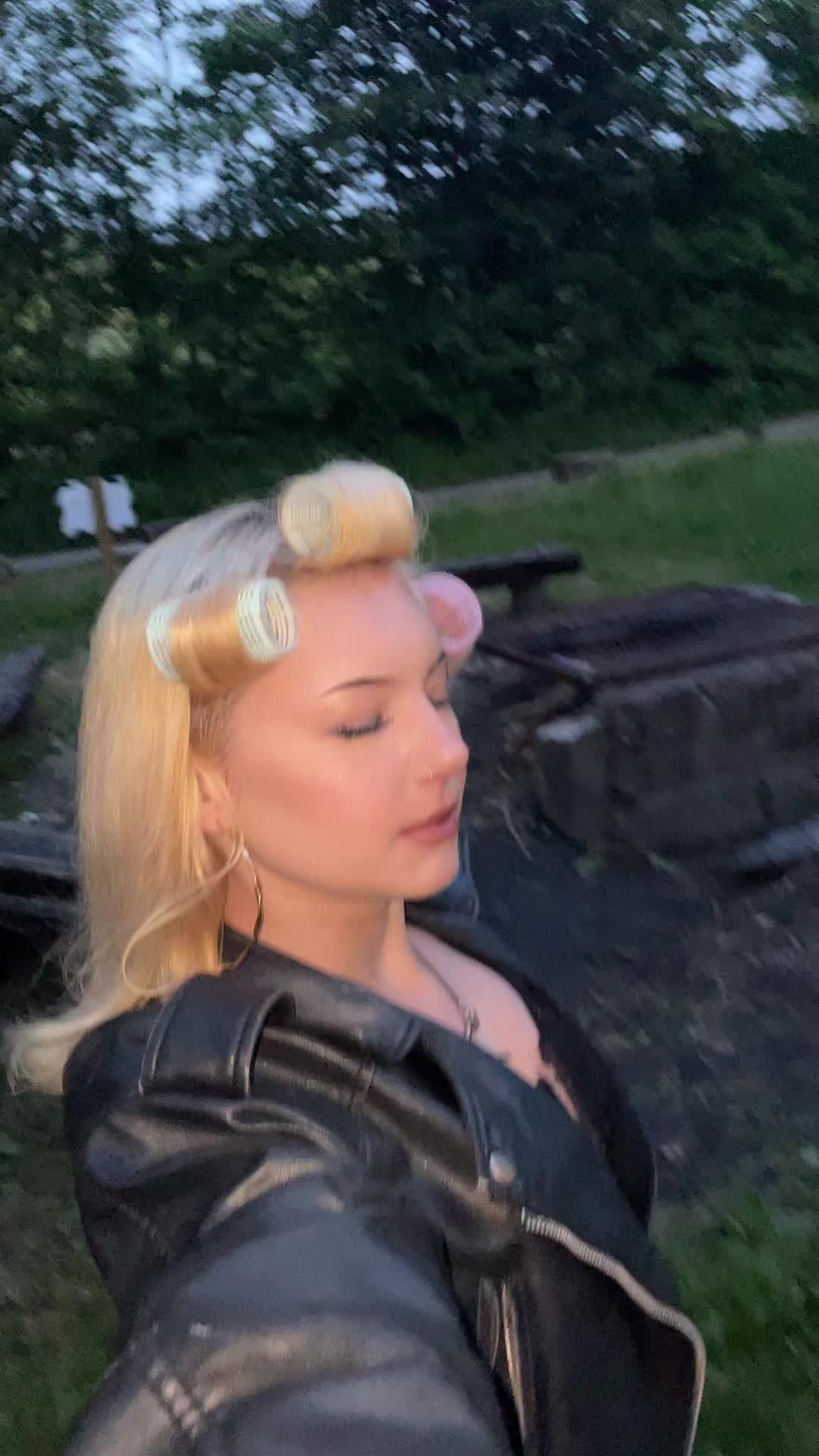 @𝒯𝒾𝓃𝒶🇧🇦🇦🇱