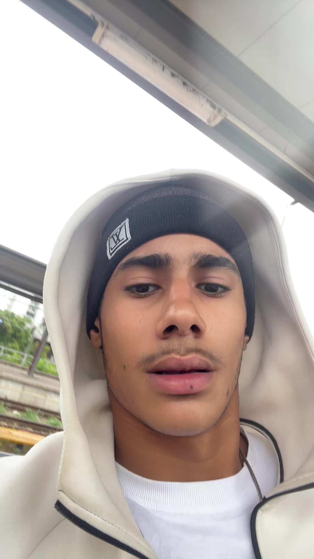 @S 1 N 0🦖
