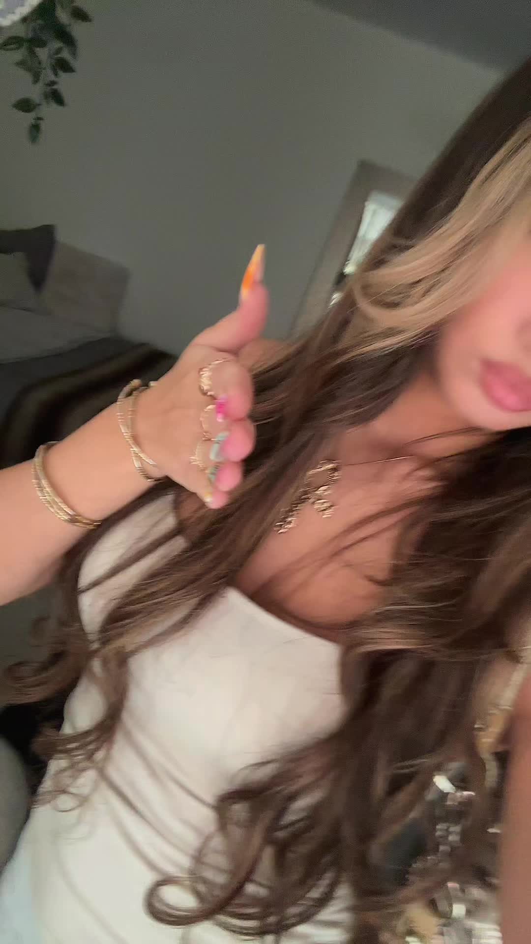 @babyynailz