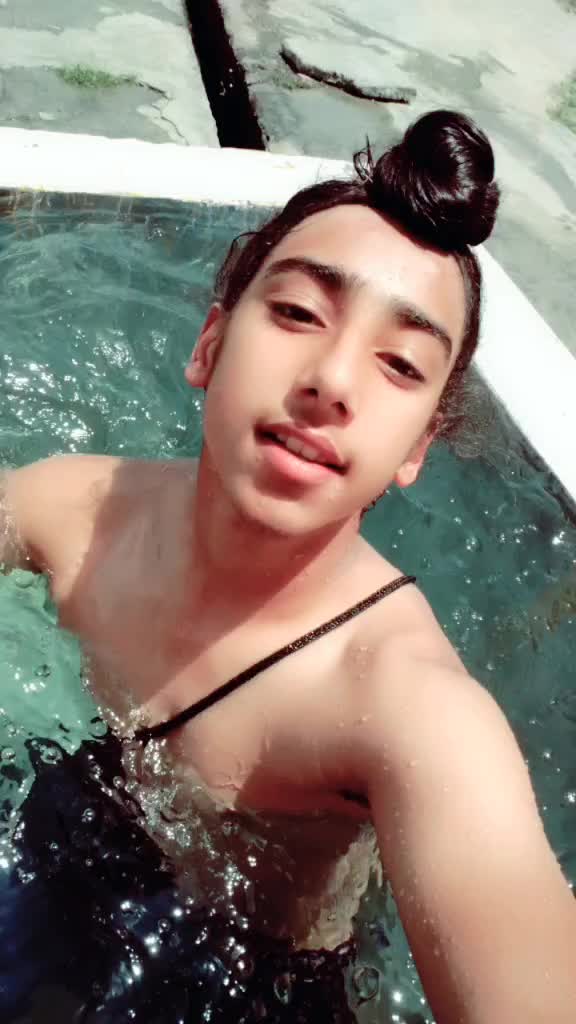 @SaRaNjEeT_sInGh