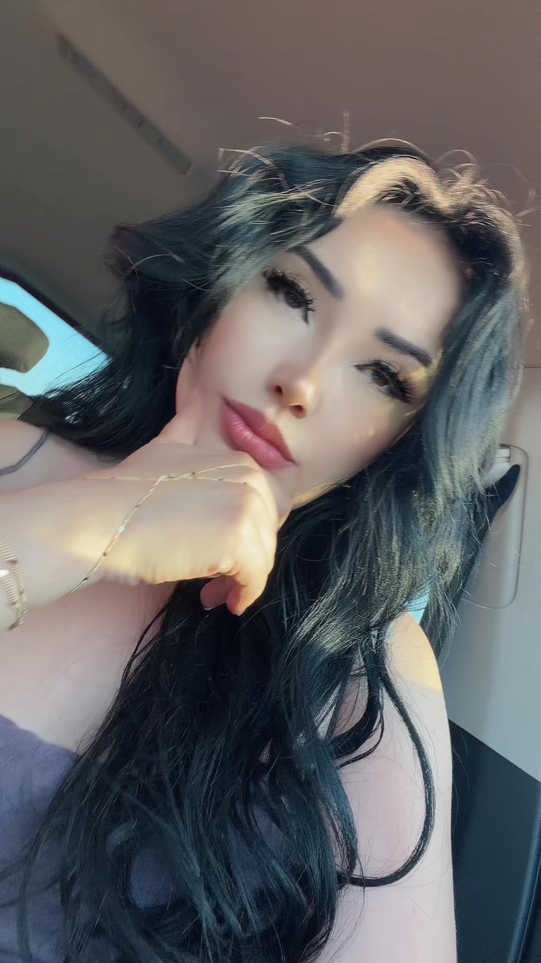 @AAY🖤👸🏻
