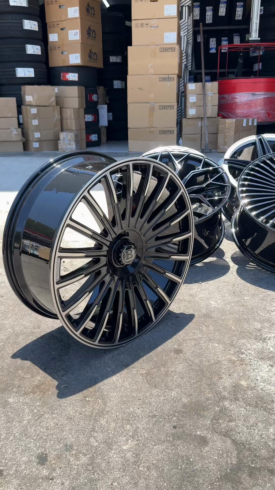 @TipTop Wheels & Tires