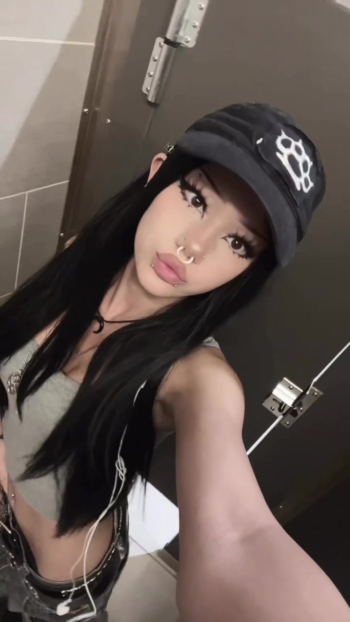 @Giggleshitter2000